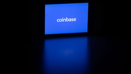 Coinbase SEC Davasının Düşürülmesi İçin Adım Atıyor: Başvuru Yapacak!